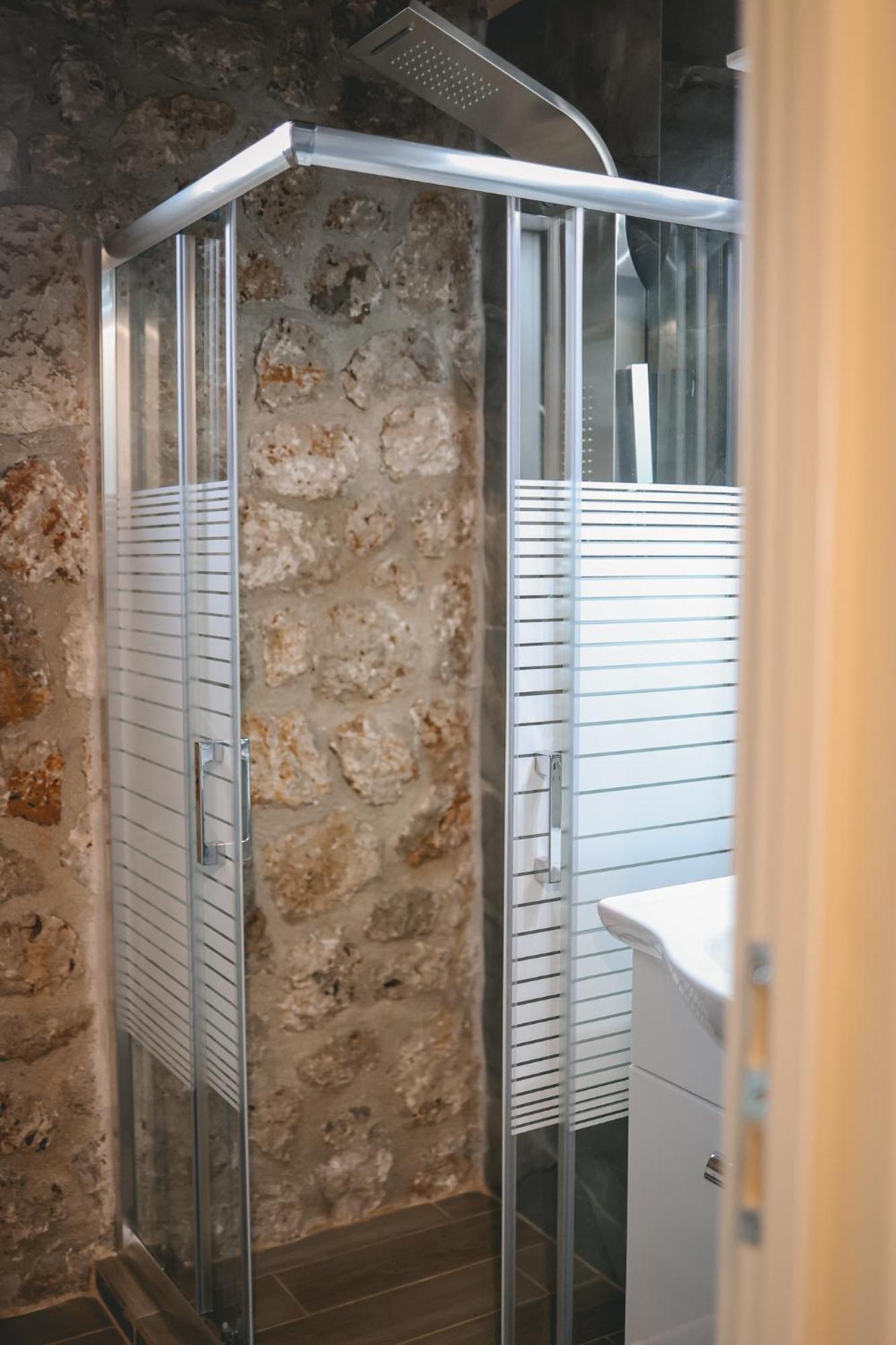 Tsanis Estate Aparthotel Parga Ngoại thất bức ảnh