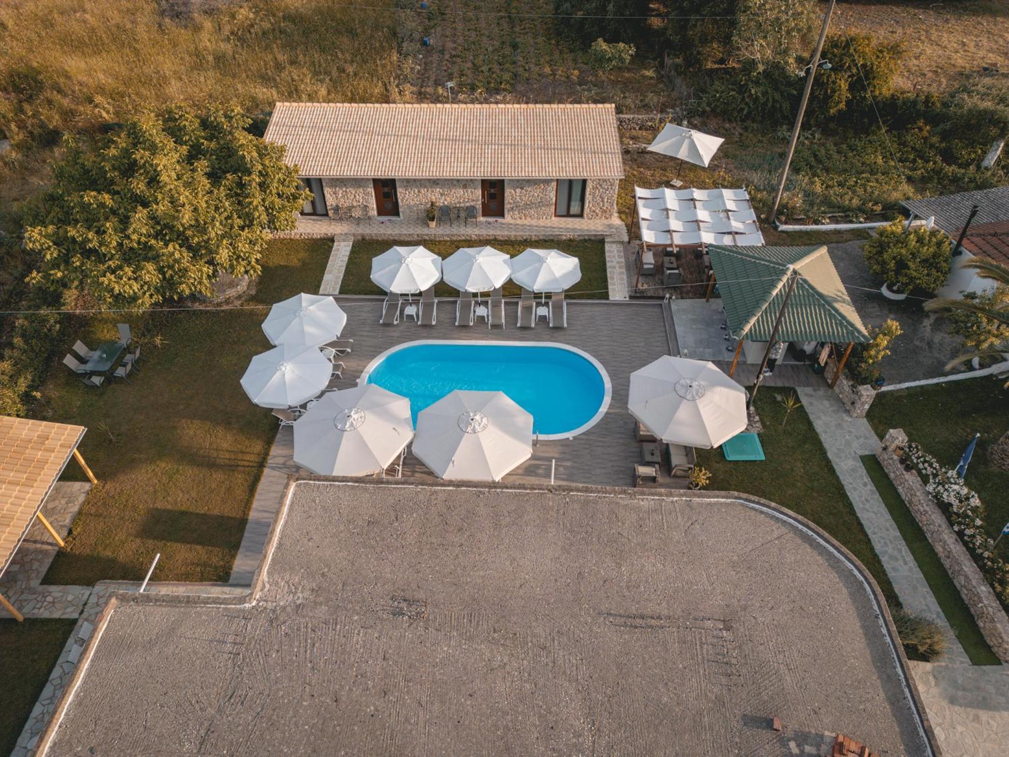 Tsanis Estate Aparthotel Parga Ngoại thất bức ảnh