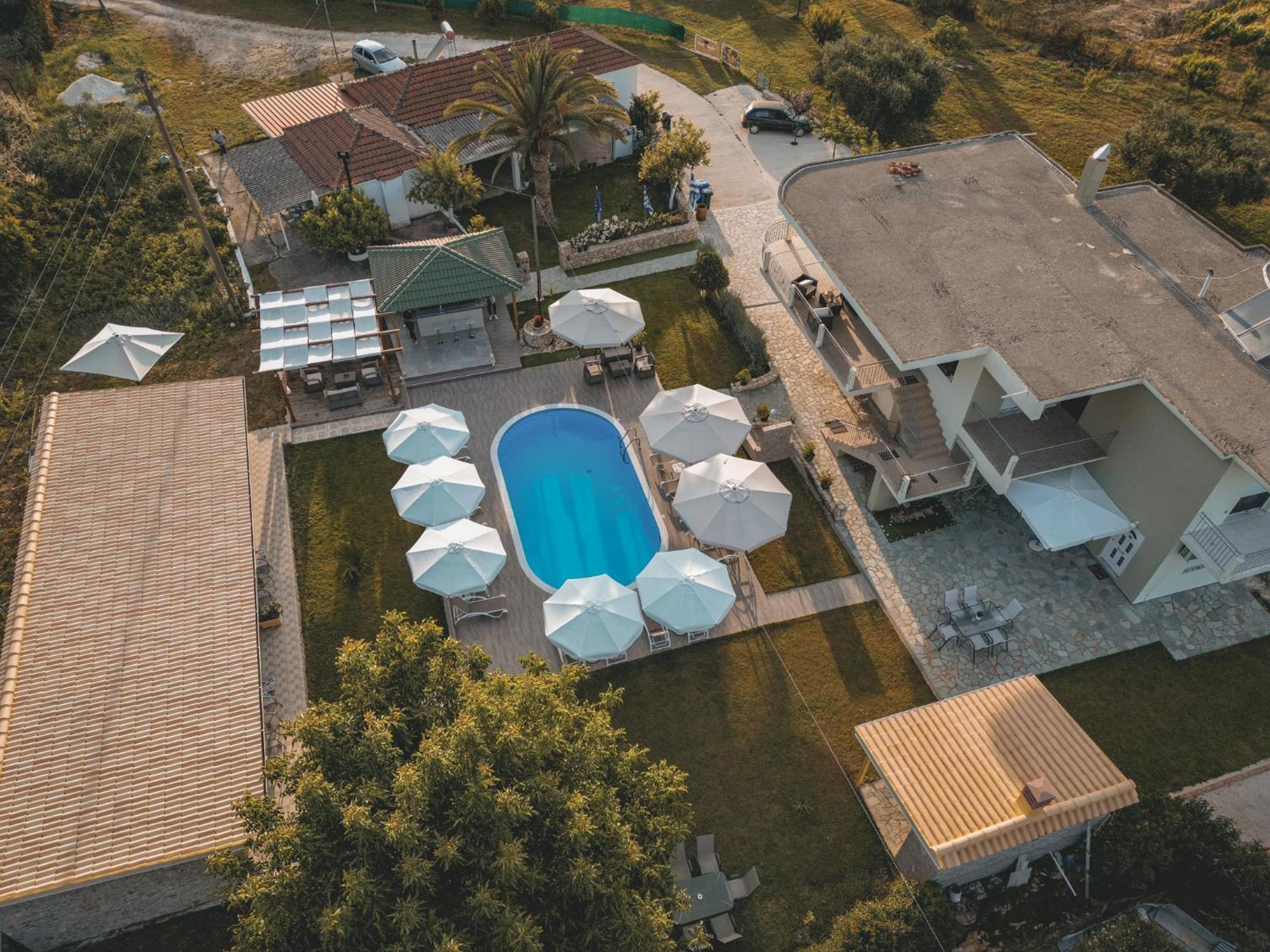 Tsanis Estate Aparthotel Parga Ngoại thất bức ảnh